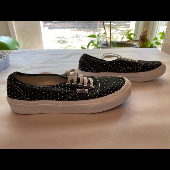 Vans  ✨🖤🤍 💫 - Picture 2 of 7